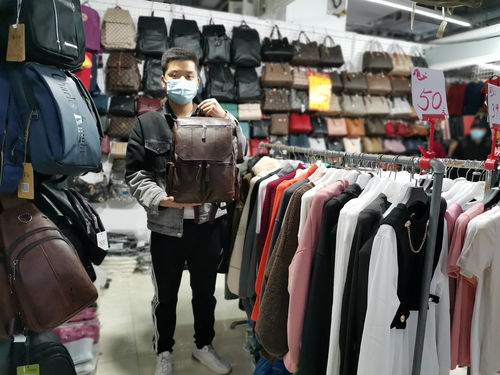 首屆春季外貿(mào)絲綢服裝商品購物節(jié)璀璨啟幕，日用百貨琳瑯滿目